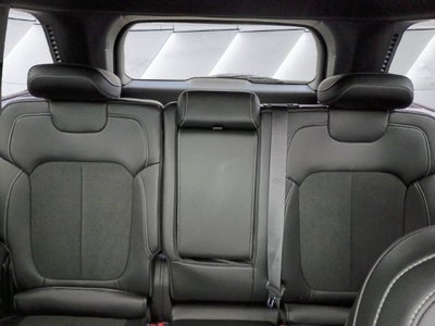 2027 Jeep Grand Cherokee Laredo Altitude