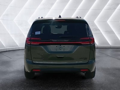 2027 Chrysler Pacifica Limited